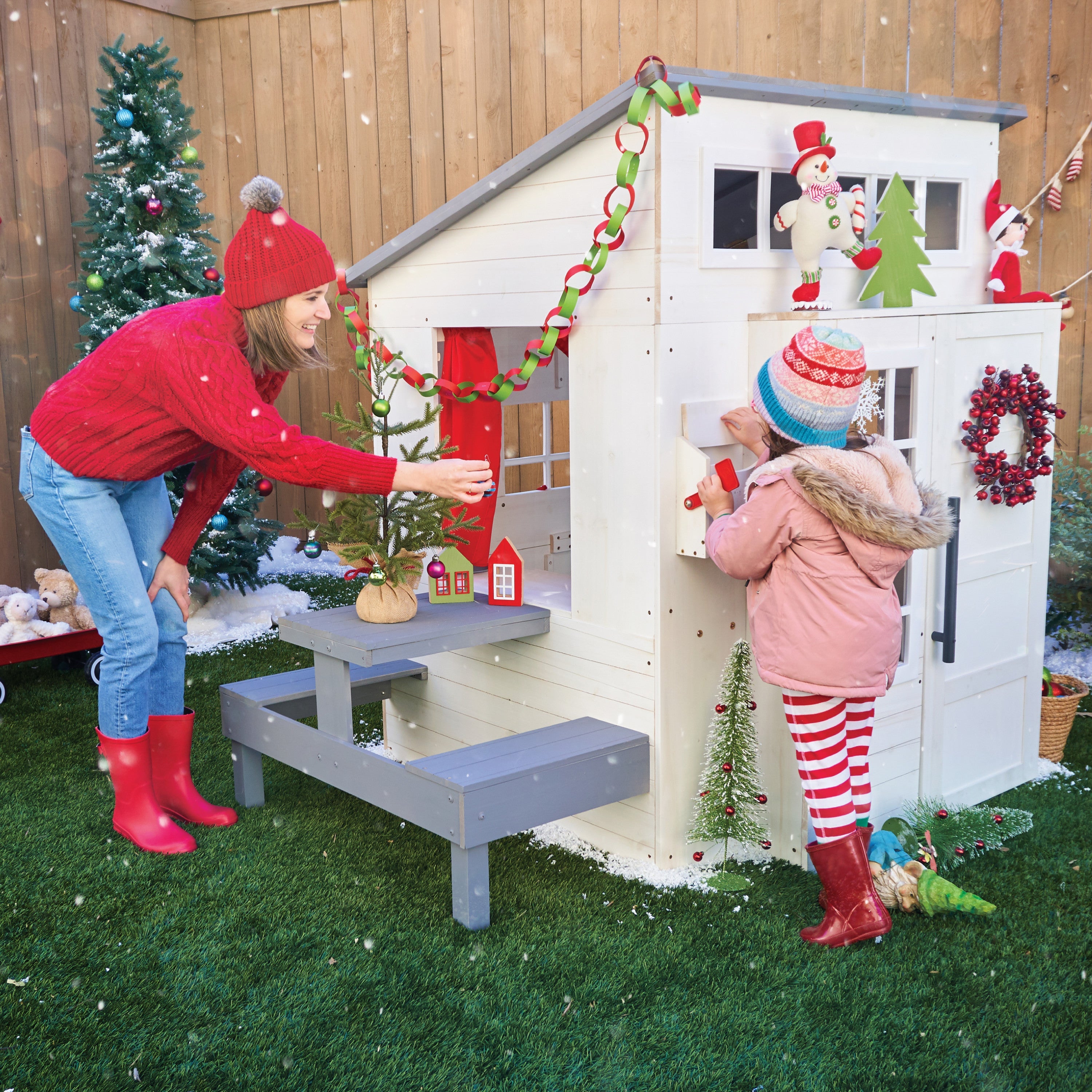 KidKraft Modern houten kinder speelhuis voor buiten - 158 cm hoog - met kinderkeuken, brievenbus en grill set – houten speeltuinhuis