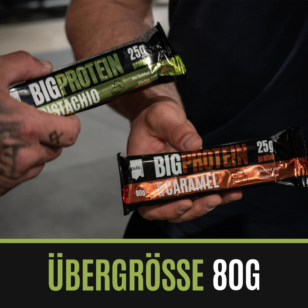 PULS NUTRITION Big Protein baton – 25 g białka na baton – o smaku słonego karmelu, 12 x 80 g, bez dodatku cukru i bez glutenu – wysokobiałkowa przekąska do fitnessu i budowy mięśni